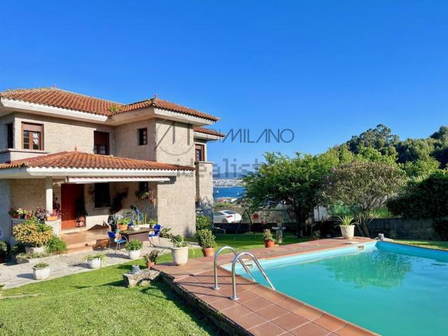 Chalet, Moaña
