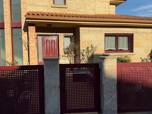 Chalet, Moaña