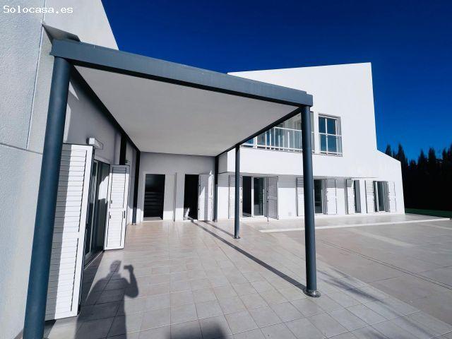Chalet moderno con piscina en Alenda Golf