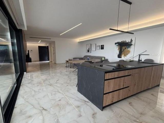 Chalet moderno con piscina privada en Algorfa
