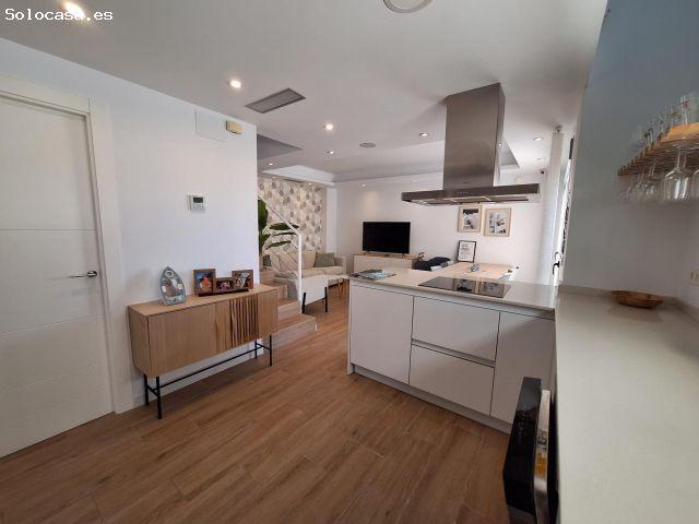 Chalet Moderno con Piscina Privada, Solárium con Vistas al Mar, Barbacoa y Parking | Los Frutales, T
