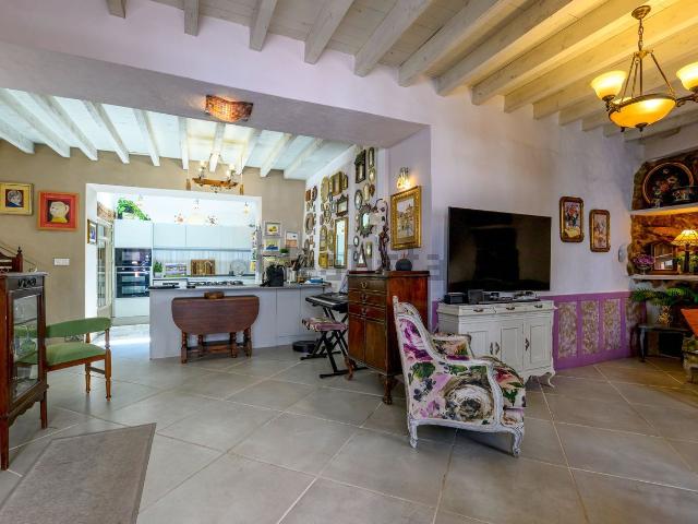 Chalet, Monda