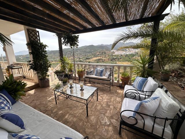 Chalet, Monda