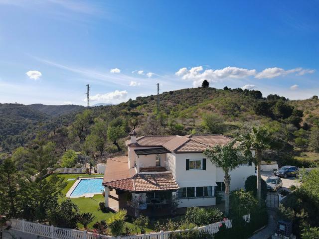 Chalet, Monda