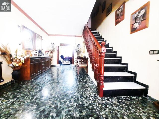 Chalet, Monda