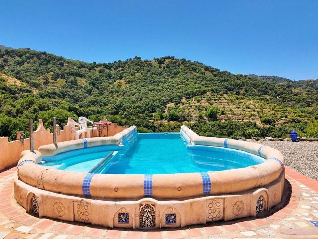 Chalet, Monda