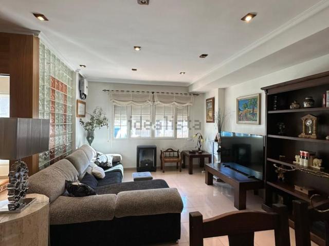 Chalet, Monovar