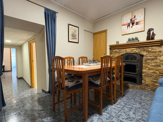 Chalet, Monovar