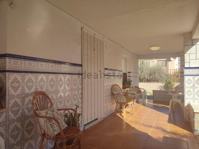Chalet, Monovar