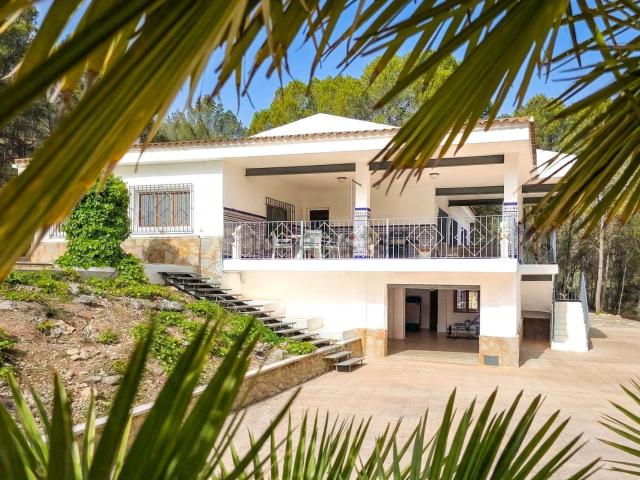 Chalet, Monovar