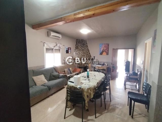 Chalet, Monovar