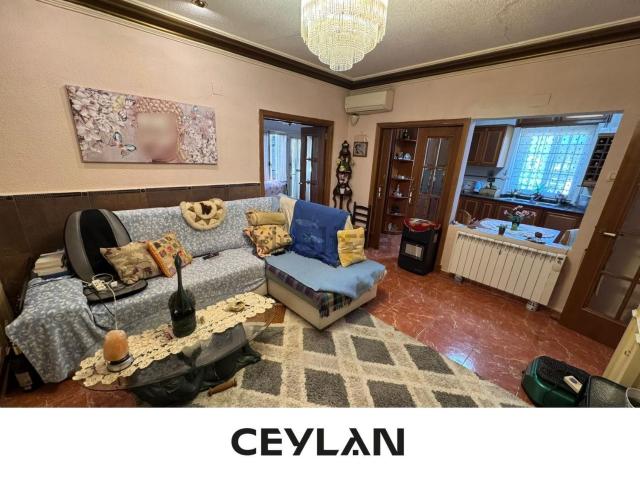Chalet, Monovar