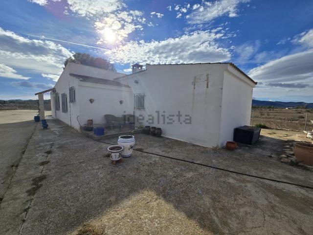 Chalet, Monovar