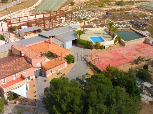Chalet, Monovar
