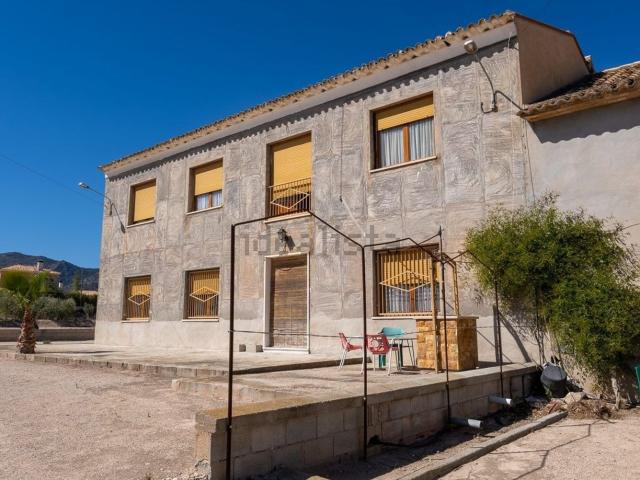 Chalet, Monovar