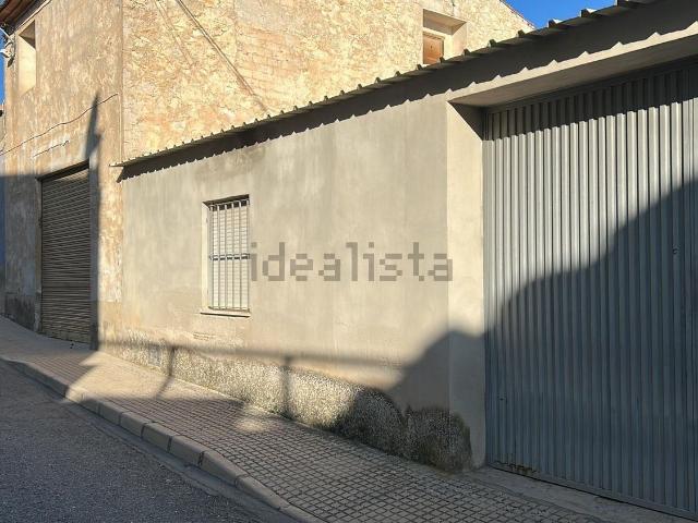 Chalet, Monovar
