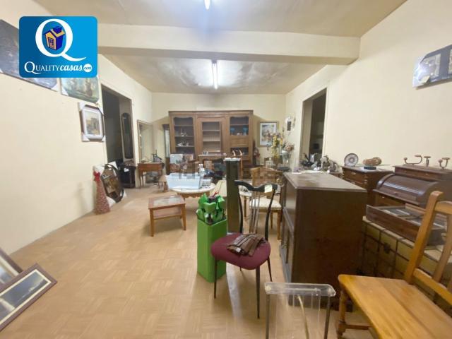 Chalet, Monovar