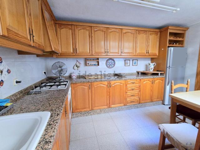 Chalet, Monovar