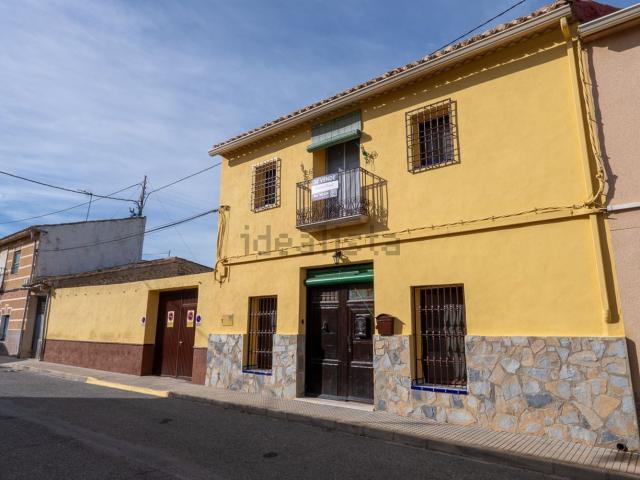 Chalet, Monovar