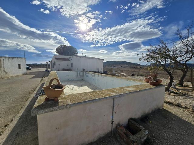 Chalet, Monovar