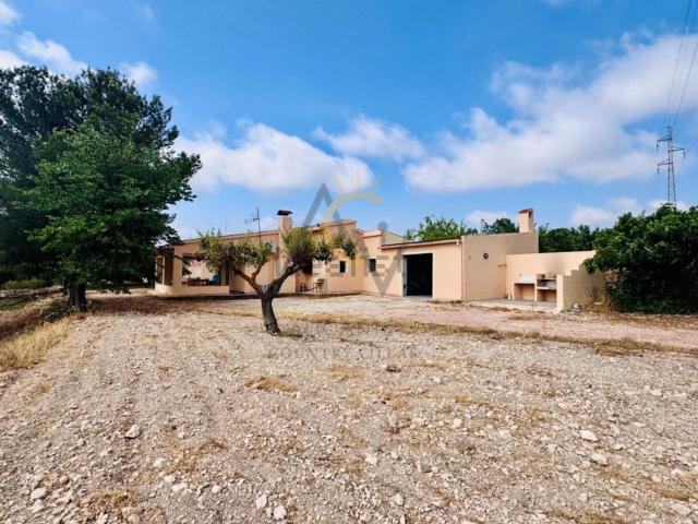 Chalet, Monovar