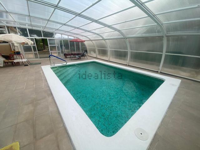 Chalet, Monovar