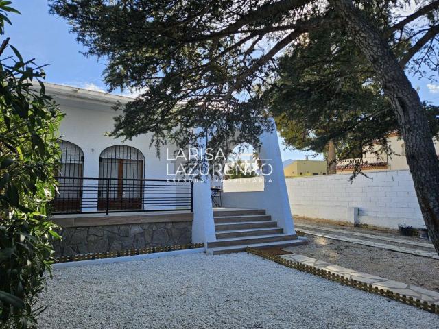 Chalet, Mont Roig del Camp