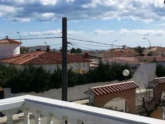 Chalet, Mont Roig del Camp