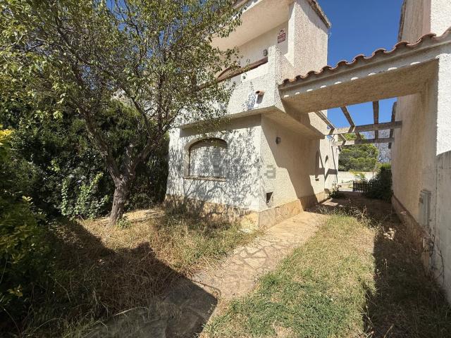 Chalet, Mont Roig del Camp