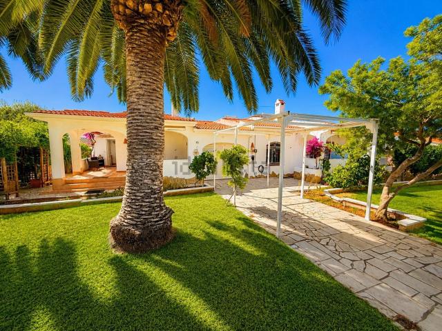 Chalet, Mont Roig del Camp