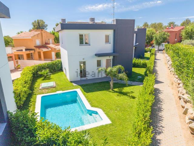Chalet, Mont Roig del Camp