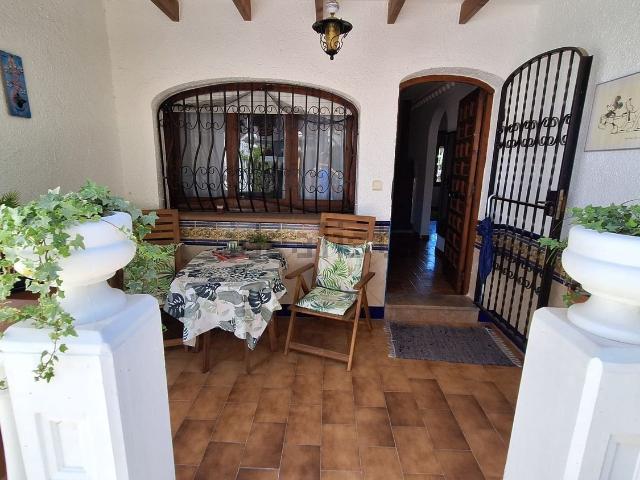 Chalet, Mont Roig del Camp