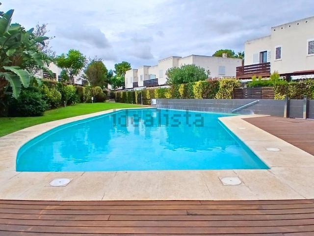 Chalet, Mont Roig del Camp