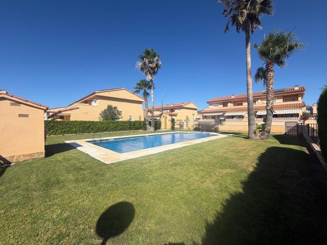Chalet, Mont Roig del Camp