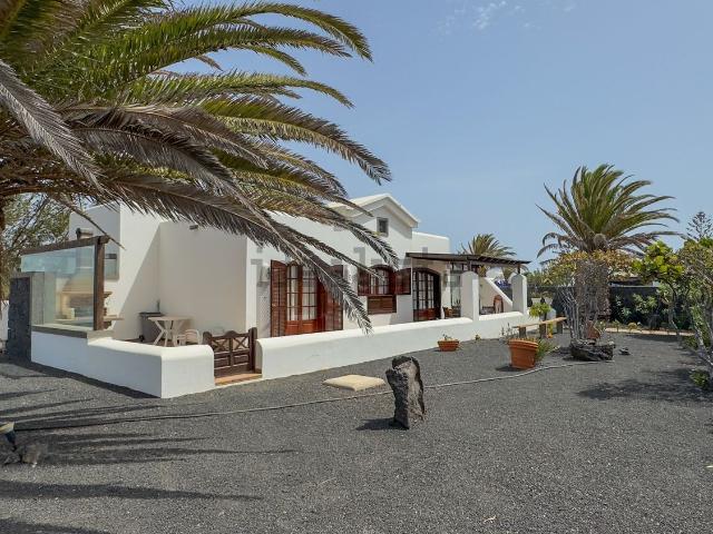 Chalet, Montaña Roja, Yaiza