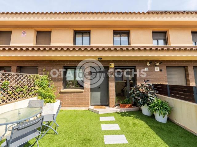 Chalet, Montbrio del Camp