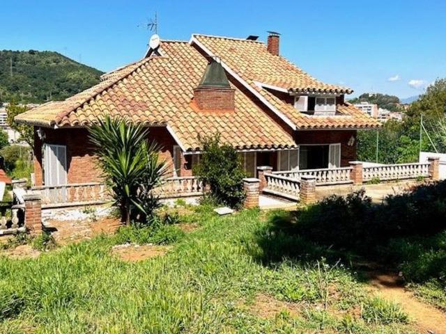 Chalet, Montcada i Reixac