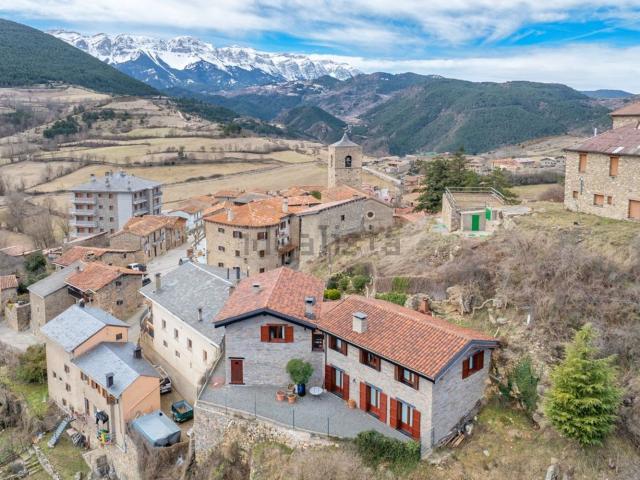 Chalet, Montellá i Martinet