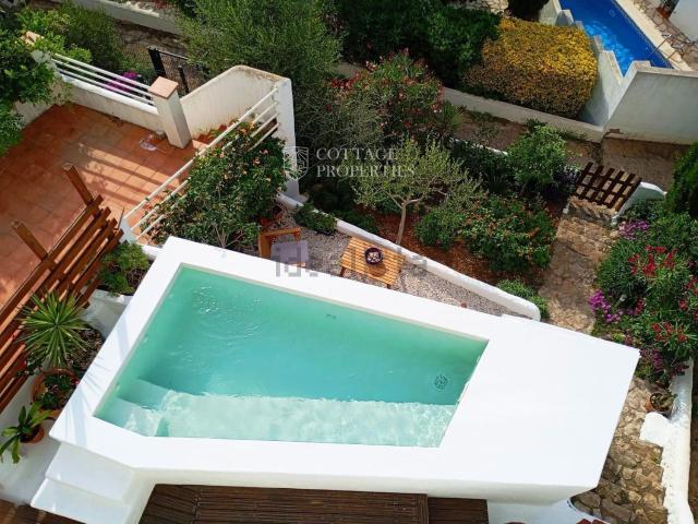 Chalet, Montgó, L&apos Escala