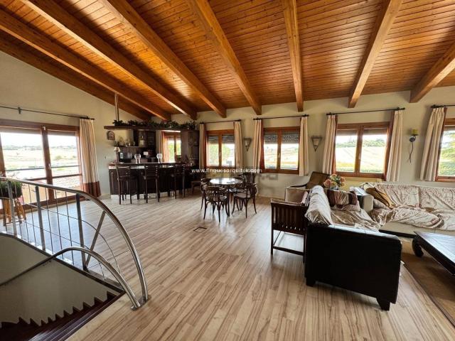Chalet, Monzon