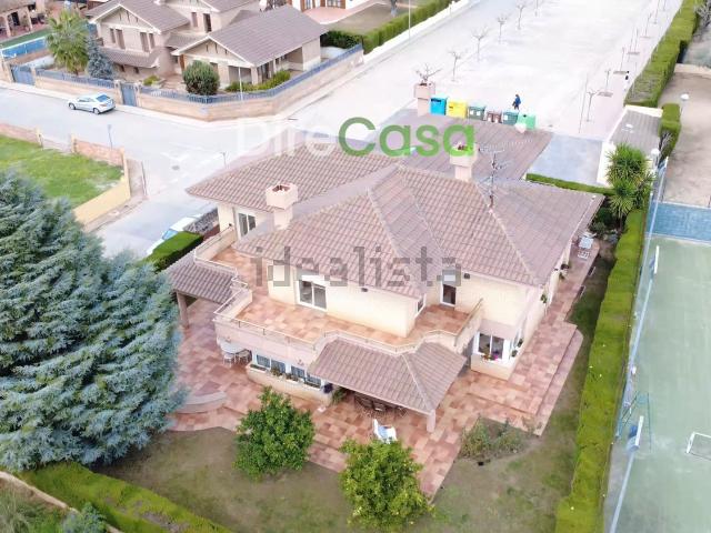 Chalet, Mora d&apos Ebre