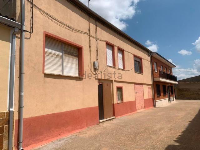 Chalet, Morales de Toro