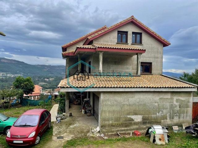 Chalet, Mos