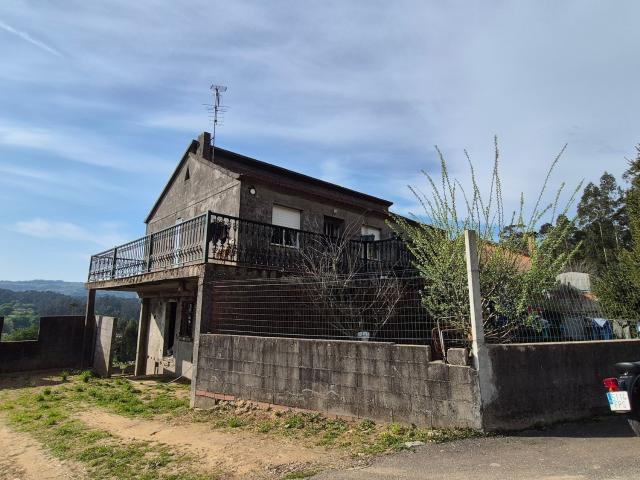 Chalet, Mos