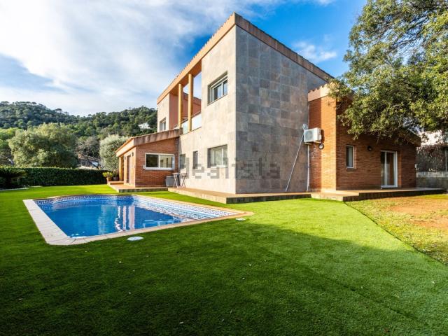 Chalet, Matadepera