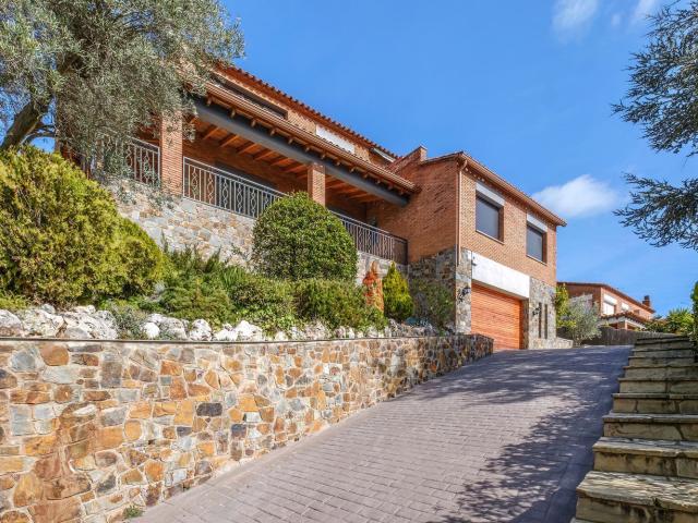 Chalet, Matadepera