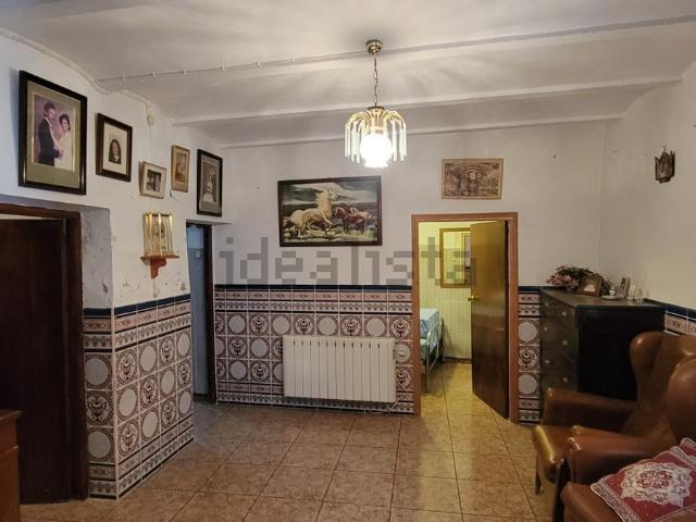 Chalet, Madroñera