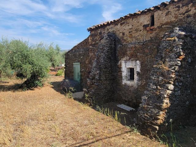 Chalet, Madroñera