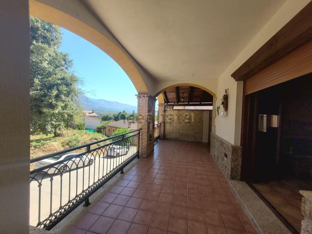 Chalet, Madrigal de la Vera