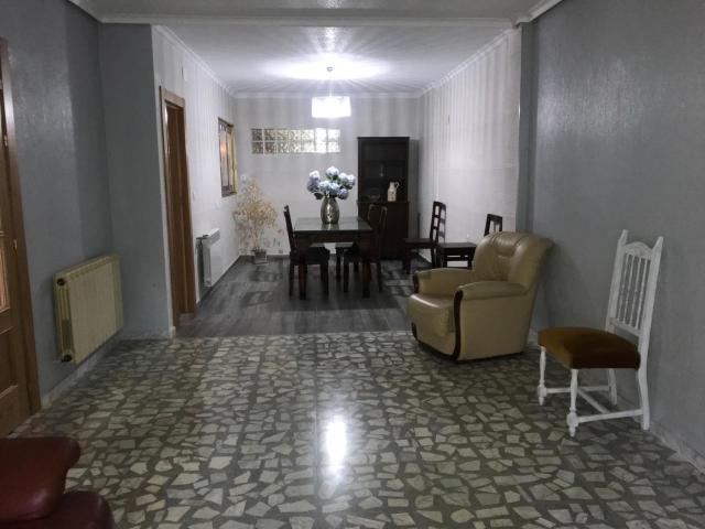 Chalet, Madrigueras